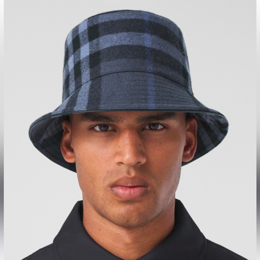 Burberry Wool / Cashmere Bucket Hat - Picture 3 of 10